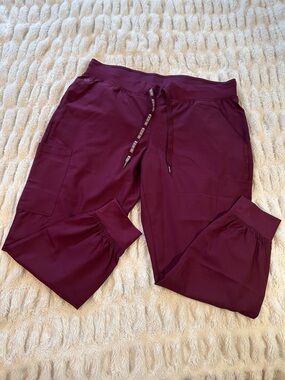 Burgundy Med Couture Jogger Scrubs Size LP